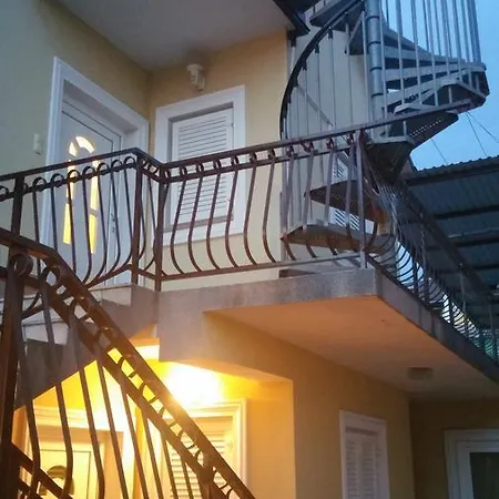 Family Apartments Ankica Crikvenica Exterior photo