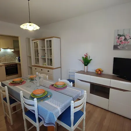 Family Apartments Ankica Crikvenica Exterior photo